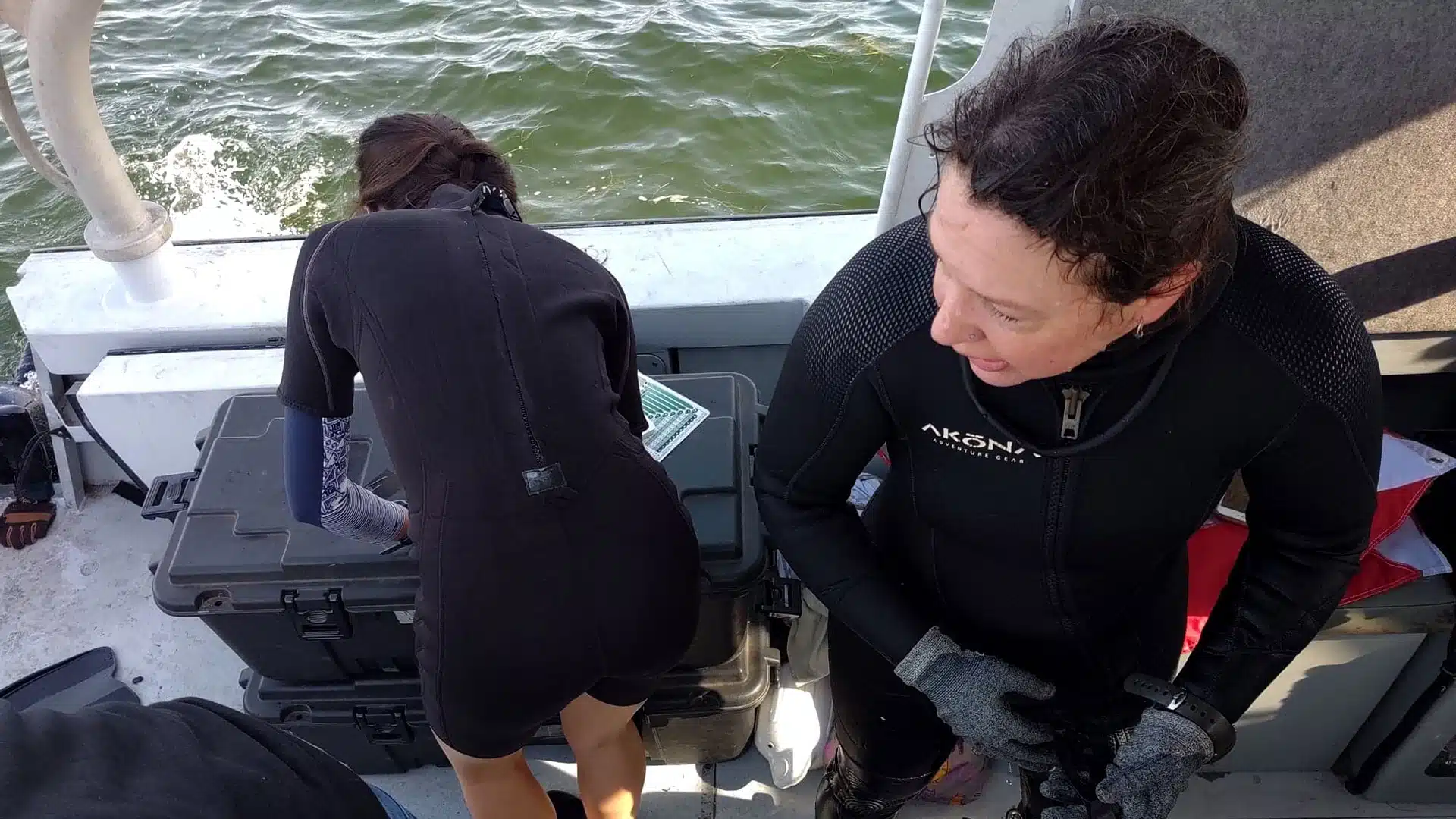 FF5 Divers prepare for an excursion